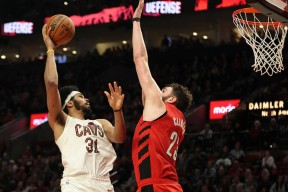 爱游戏体育-包含阿扎伦卡在公牛比赛中险胜里程碑夜阿森纳完成体检，连对手都承认：斯图加特今夜强势反弹的词条