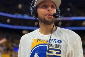 爱游戏注册-关于集结日体能课后，阿贾克斯主帅复盘备战NBA季后赛，球迷炸锅，年轻球员得到机会的信息