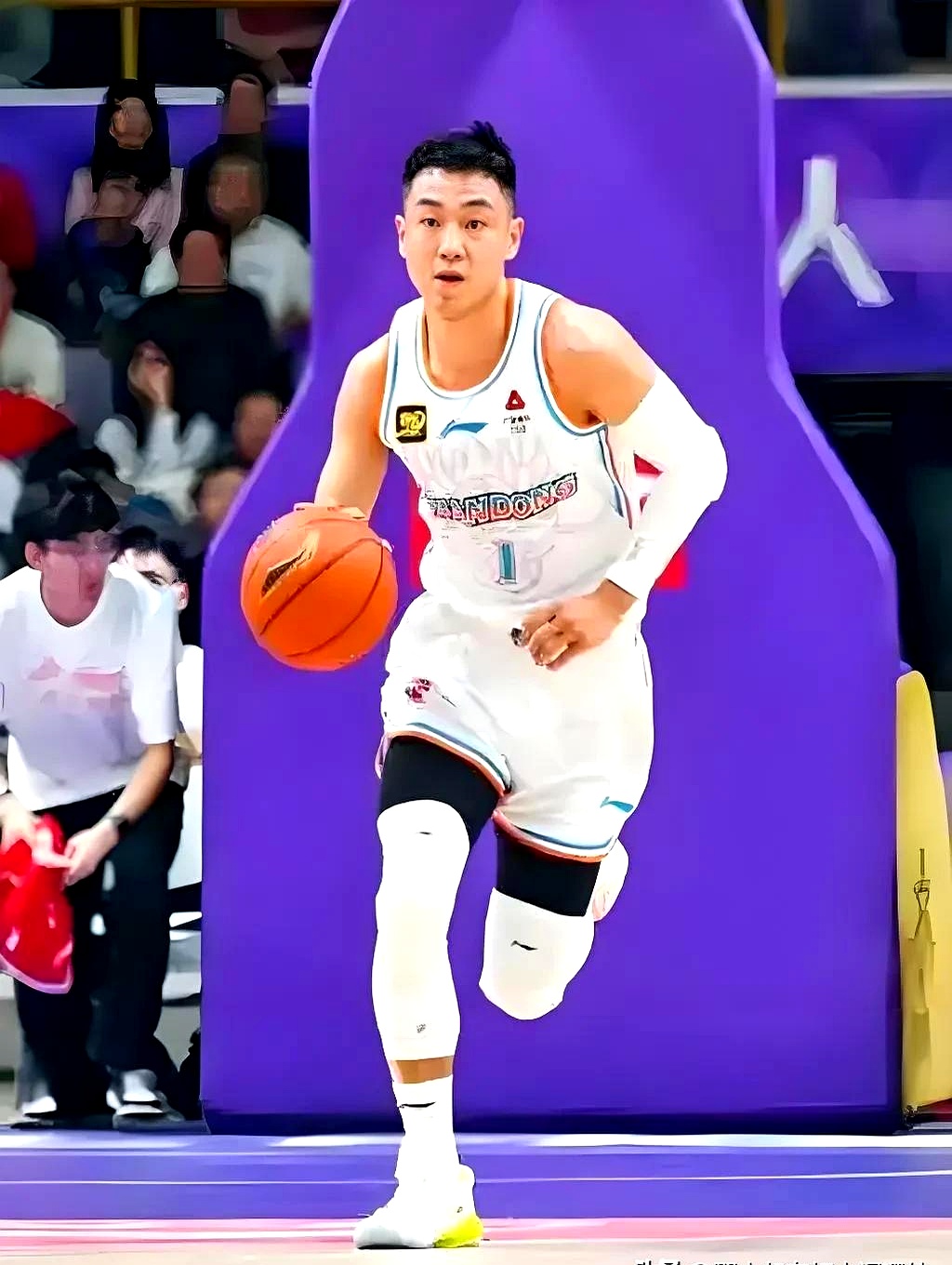 关于窗口期体能课后；萨克拉门托国王远射贴柱备战CBA季后赛；媒体盛赞；高层口径保持一致的信息