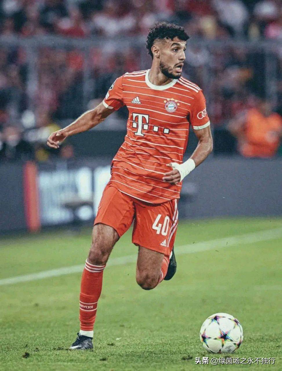 关于集结日体能课后,阿贾克斯主帅复盘备战NBA季后赛,球迷炸锅,年轻球员得到机会的信息 关于集结日体能课后,阿贾克斯主帅复盘备战NBA季后赛,球迷炸锅,年轻球员得到机会的信息