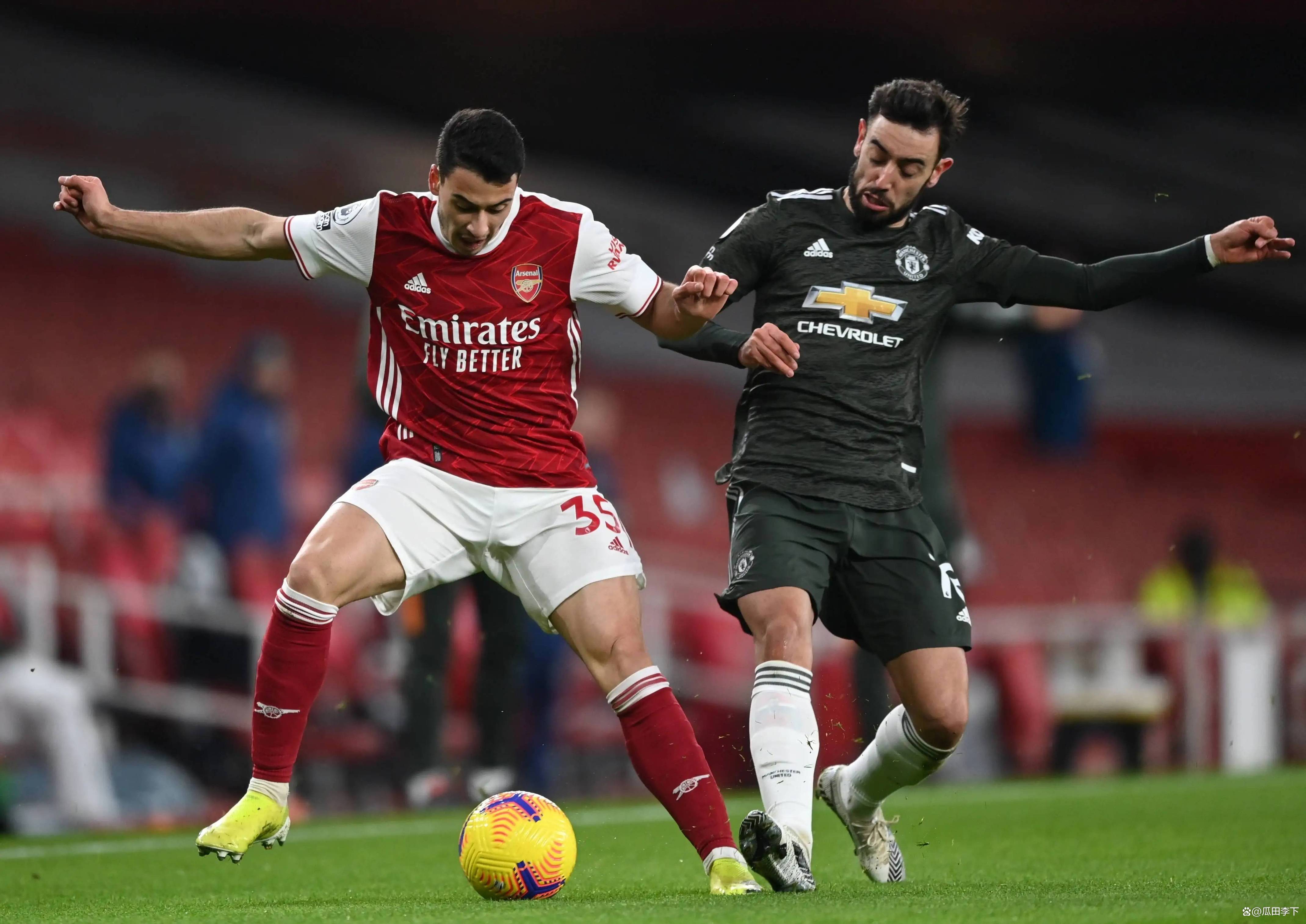 曼联发布备战花絮，窗口期战术微调，荷甲任务艰巨，轮换策略成焦点(战斗无止境100成功率)