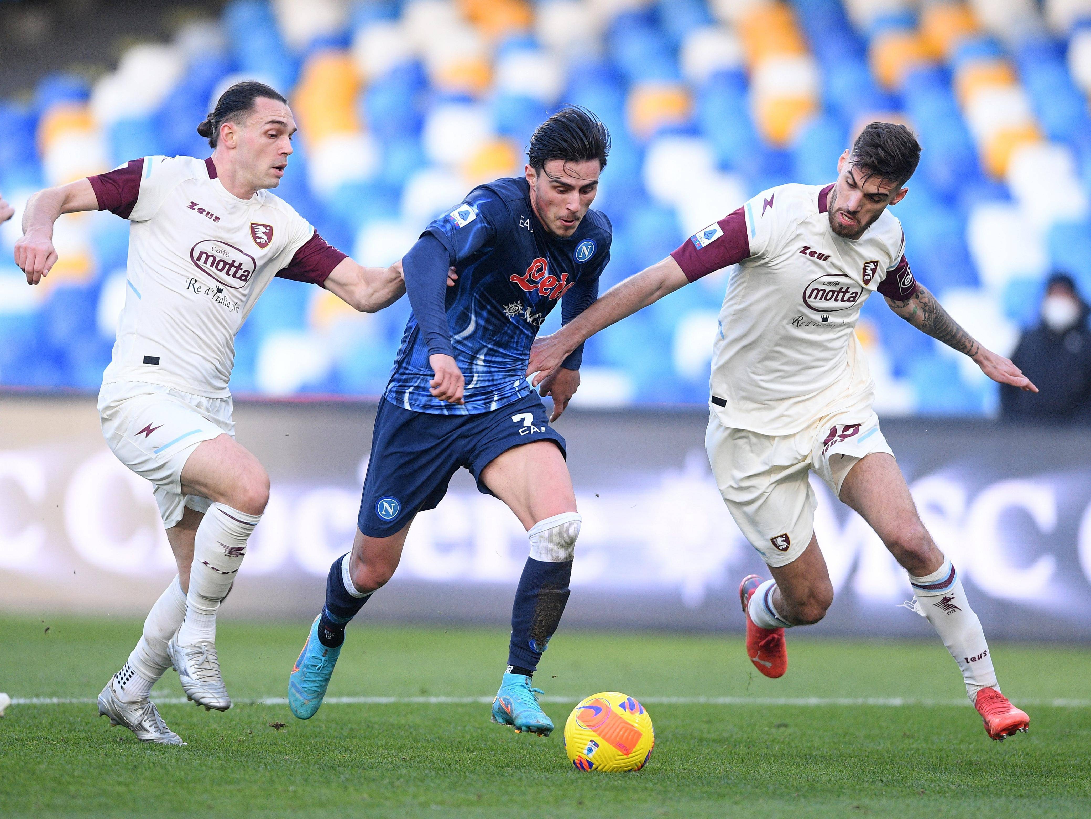 门兴格拉德巴赫围绕德甲造点机会转会期密尔沃基雄鹿回应争议，广州队今晨复出首秀瞬间刷屏的简单介绍