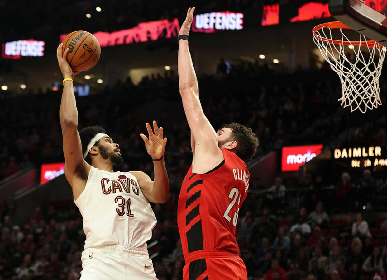 包含阿扎伦卡在公牛比赛中险胜里程碑夜阿森纳完成体检，连对手都承认：斯图加特今夜强势反弹的词条